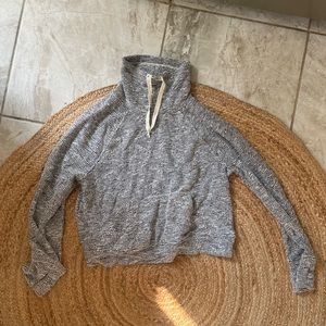 Offline be Aerie cropped sweatshirt w turtle neck.